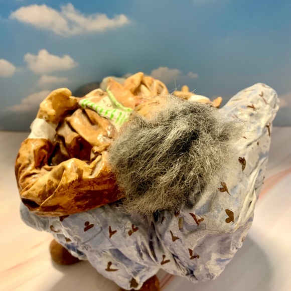 Man In Chair - Picture 5 of 6